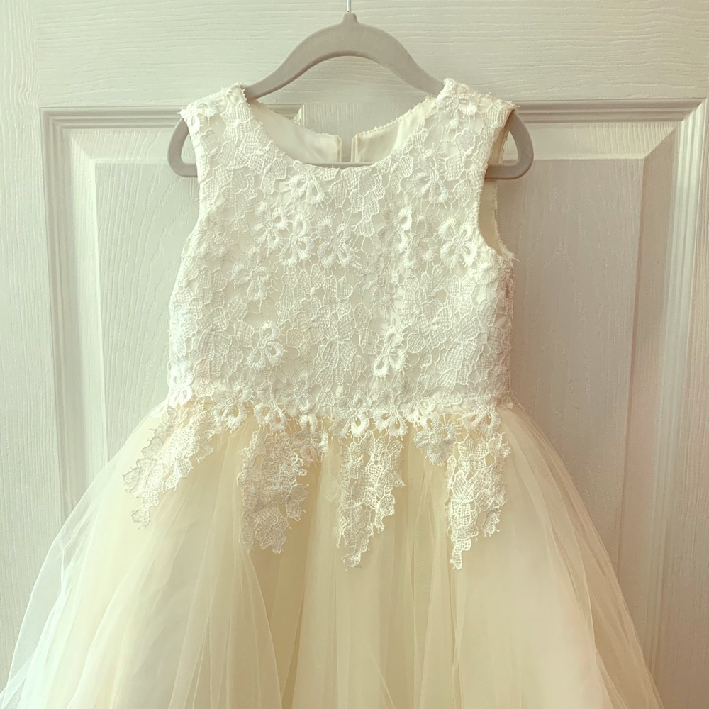 Lace Flower Girl Dress Bridesmaid Gown